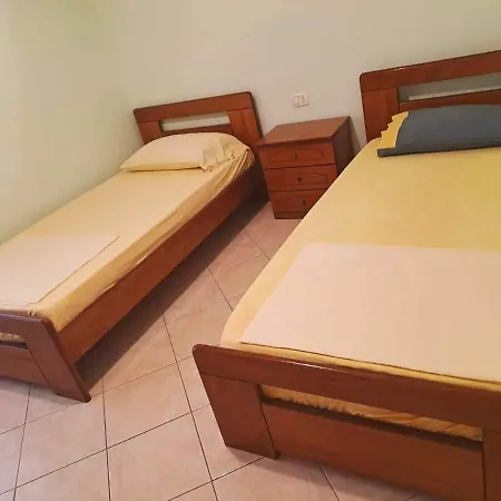 Lovely Large Summer Next To Lungomare Vlorë