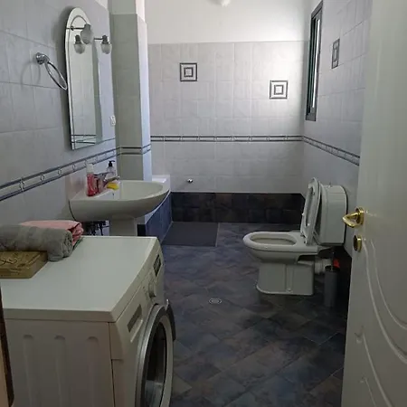 Lovely Large Summer Next To Lungomare Vlore